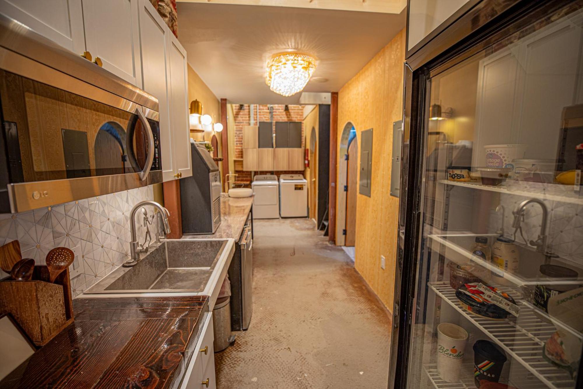 Social Stays - Santa Barbara'S First Hostel On State Street Exteriör bild